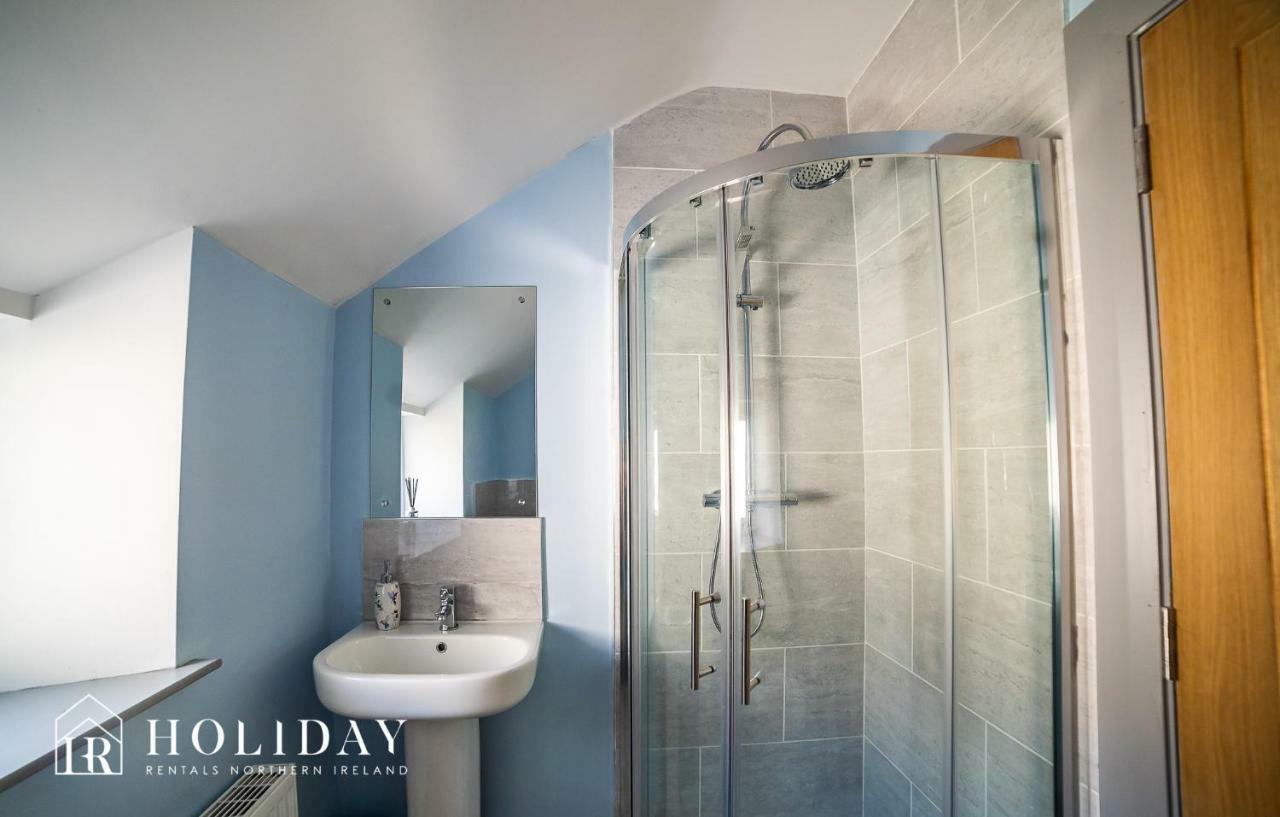 Portrush Penthouse Villa Ngoại thất bức ảnh