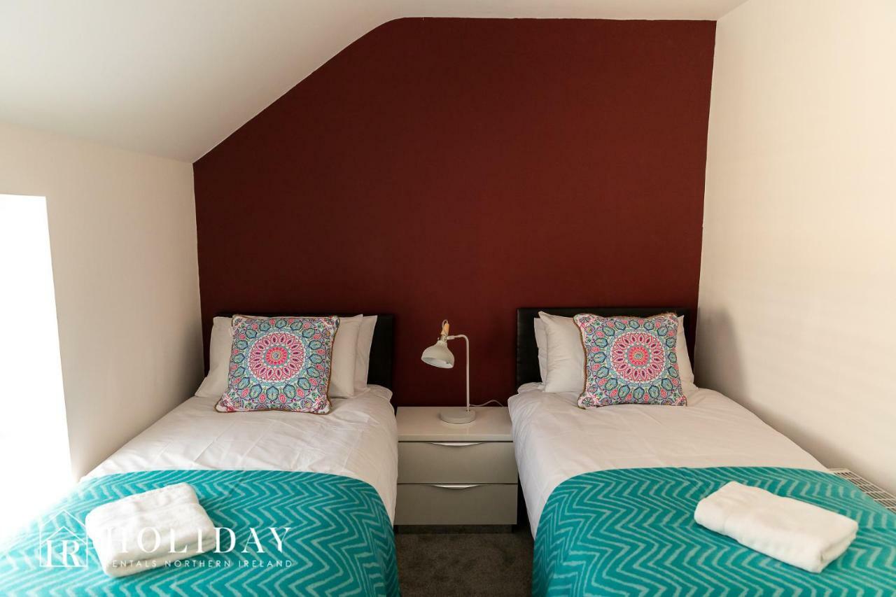 Portrush Penthouse Villa Ngoại thất bức ảnh