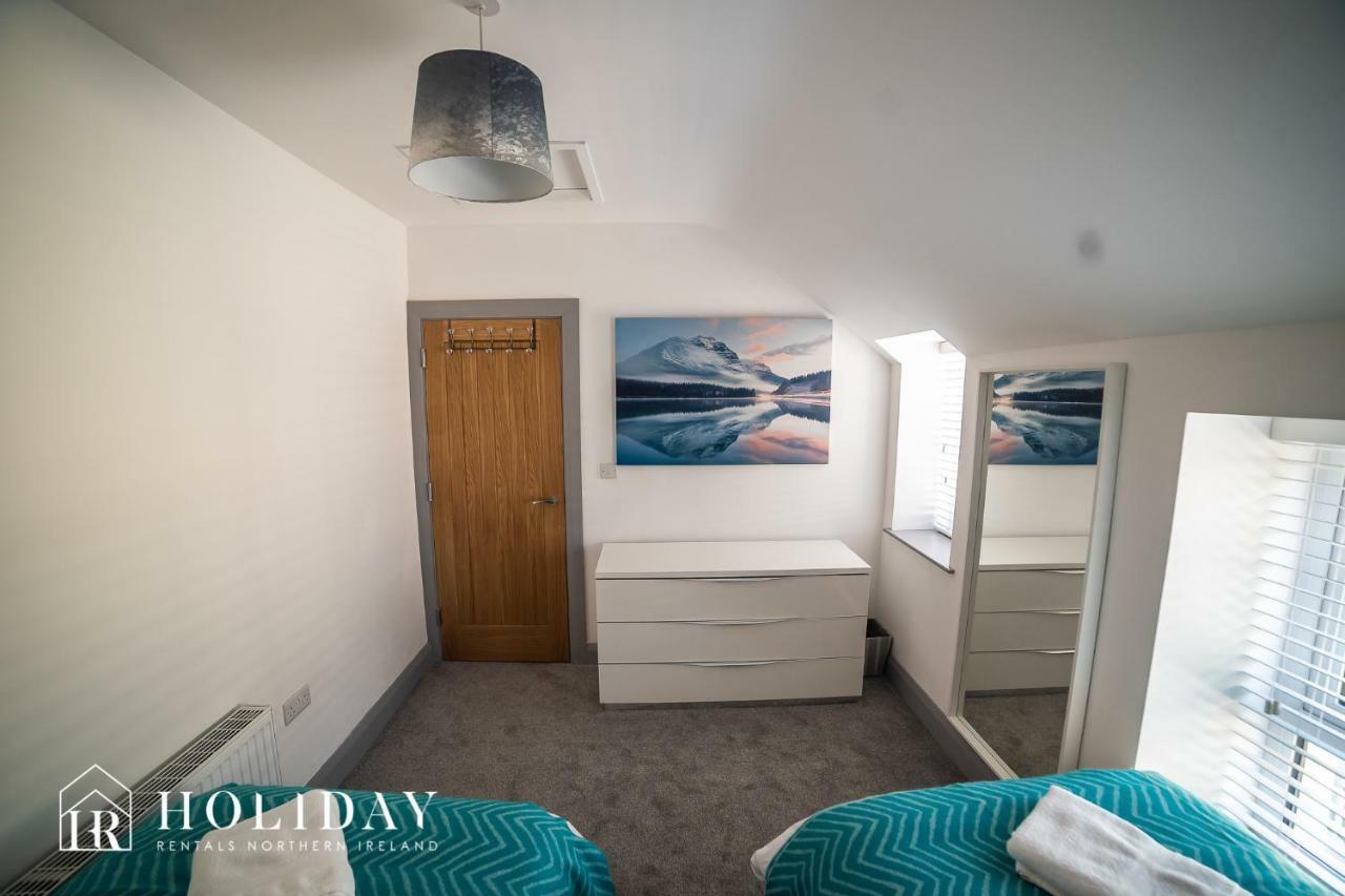 Portrush Penthouse Villa Ngoại thất bức ảnh